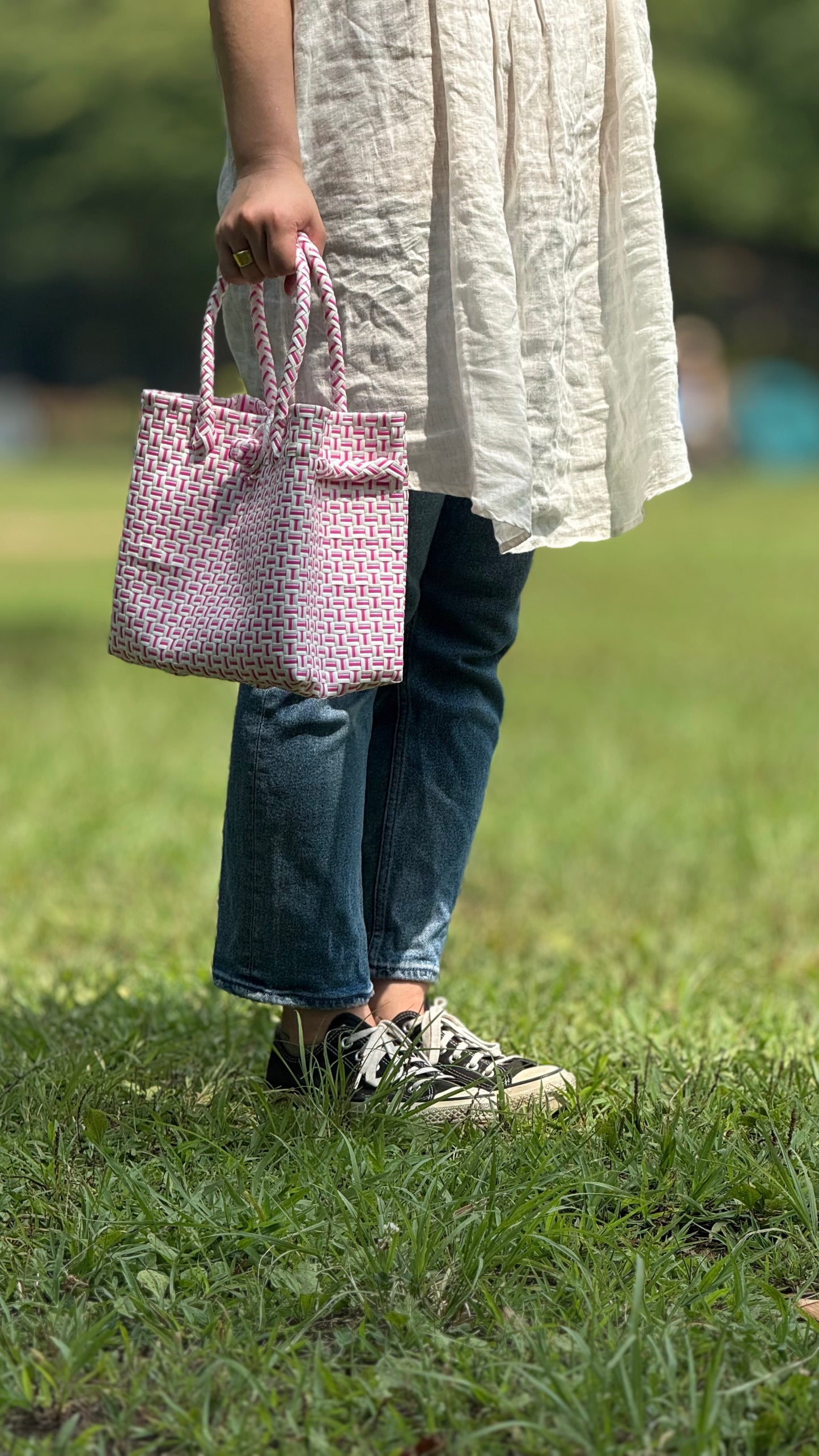 ホワイト パープル ミニハンドバッグ