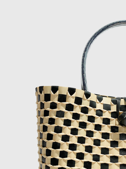 ブラック ベージュ エンボス ハンドバッグL