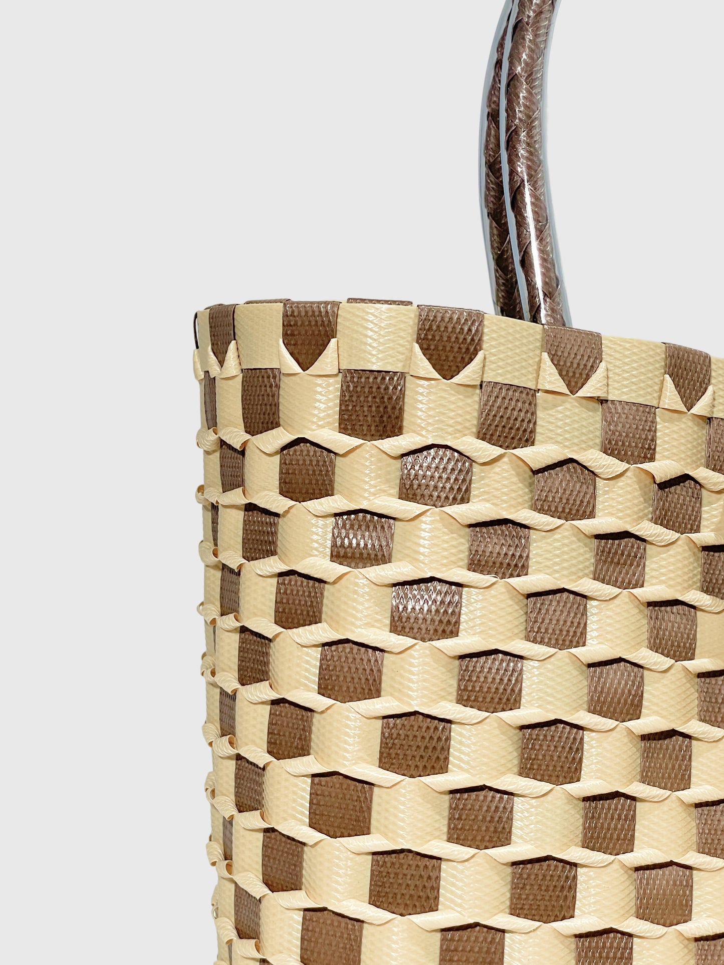 ブラウン ベージュ エンボス ハンドバッグ