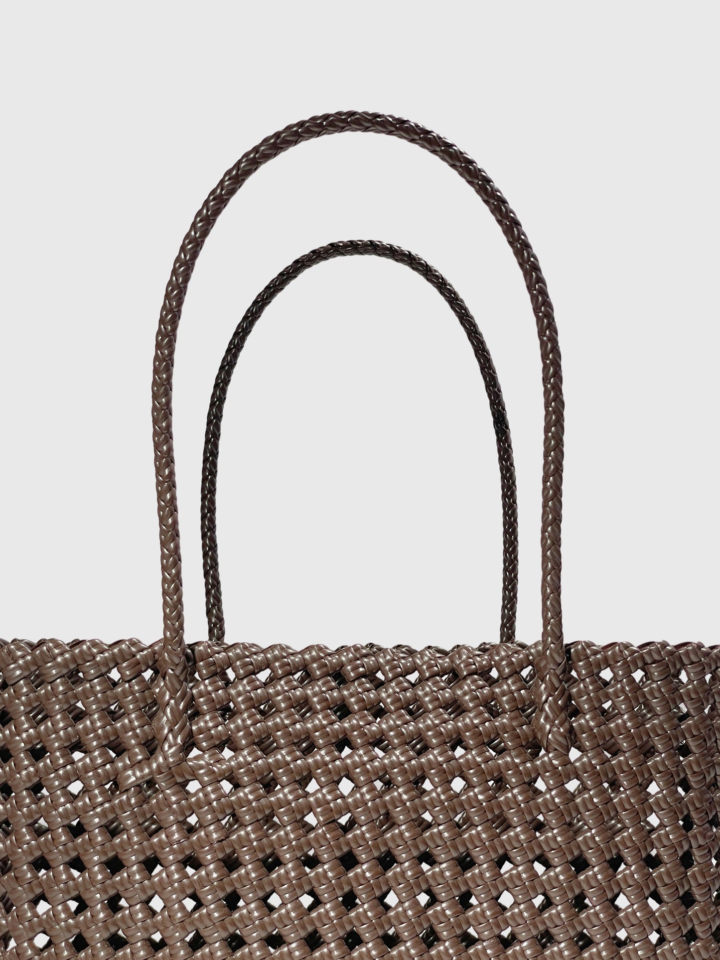 ブラウン ペティ ハンドバッグ