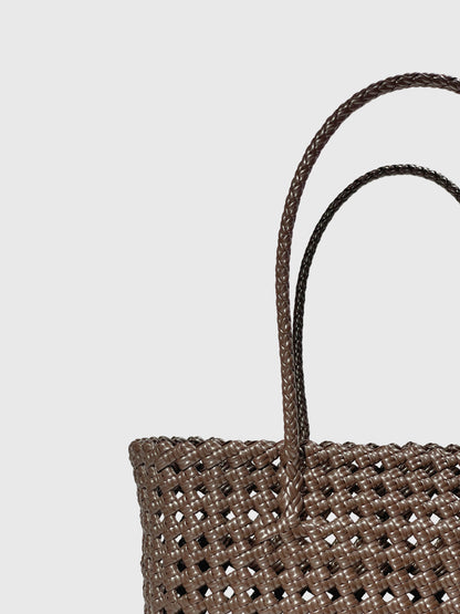 ブラウン ペティ ハンドバッグ